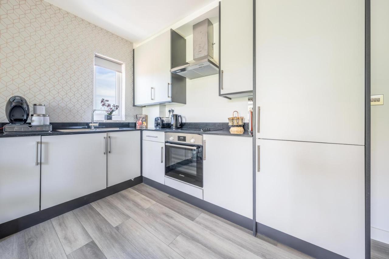 Ash View Place 4 -Heathrow - Thorpe Park - Free Parking Staines-upon-Thames Luaran gambar