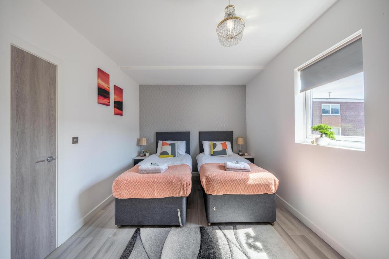 Ash View Place 4 -Heathrow - Thorpe Park - Free Parking Staines-upon-Thames Luaran gambar
