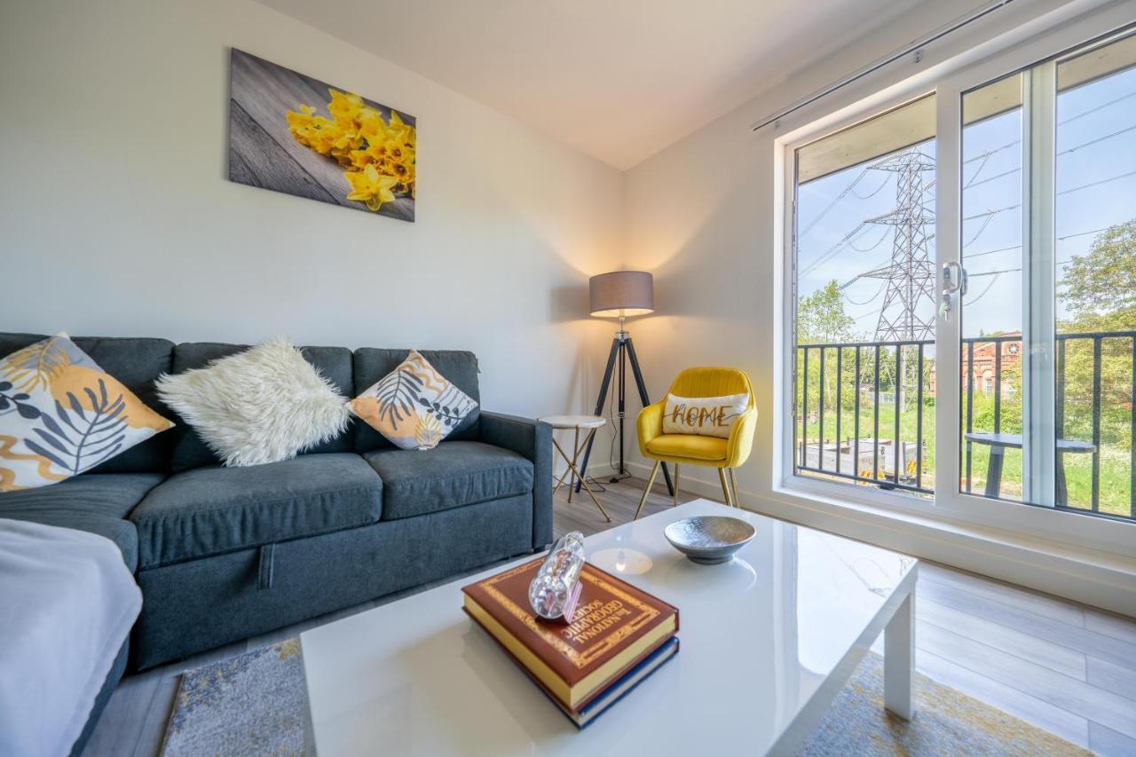 Ash View Place 4 -Heathrow - Thorpe Park - Free Parking Staines-upon-Thames Luaran gambar