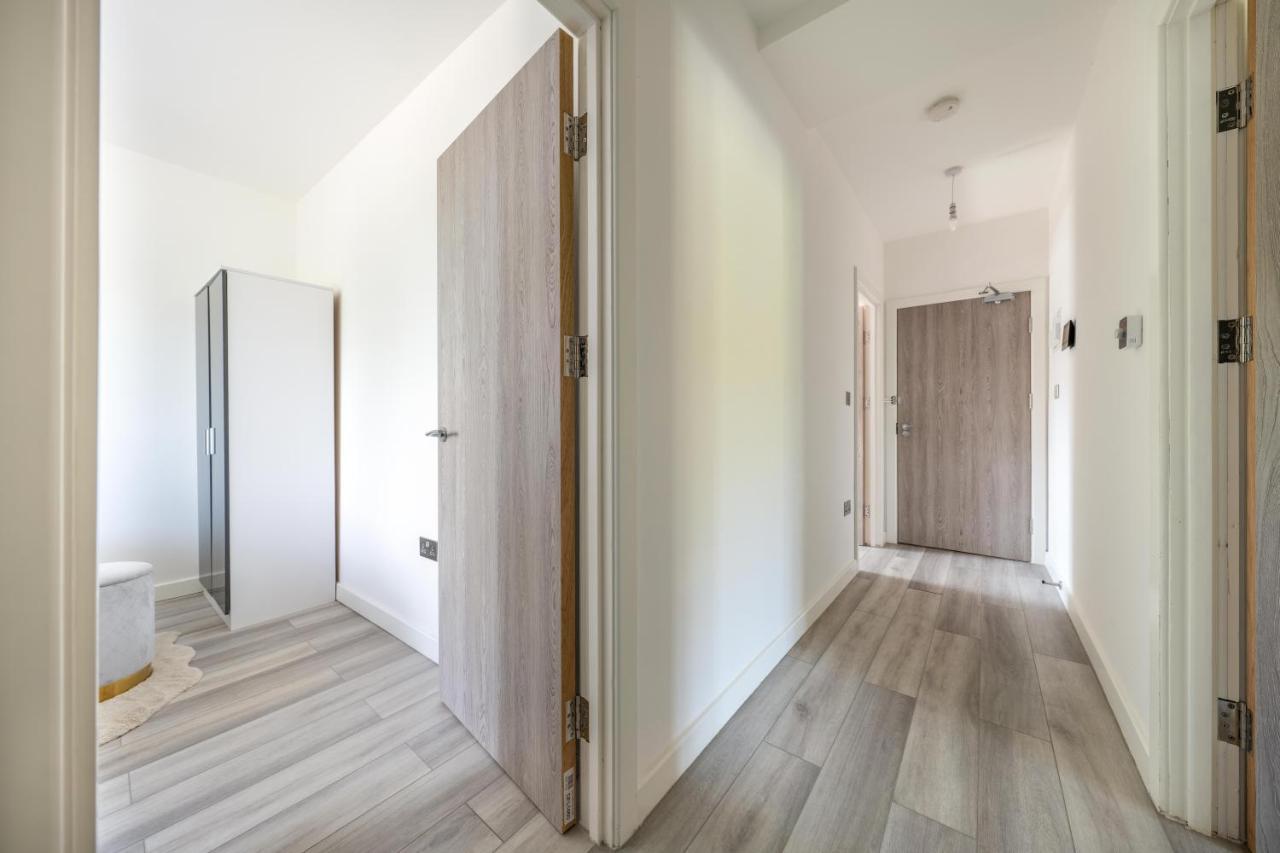 Ash View Place 4 -Heathrow - Thorpe Park - Free Parking Staines-upon-Thames Luaran gambar