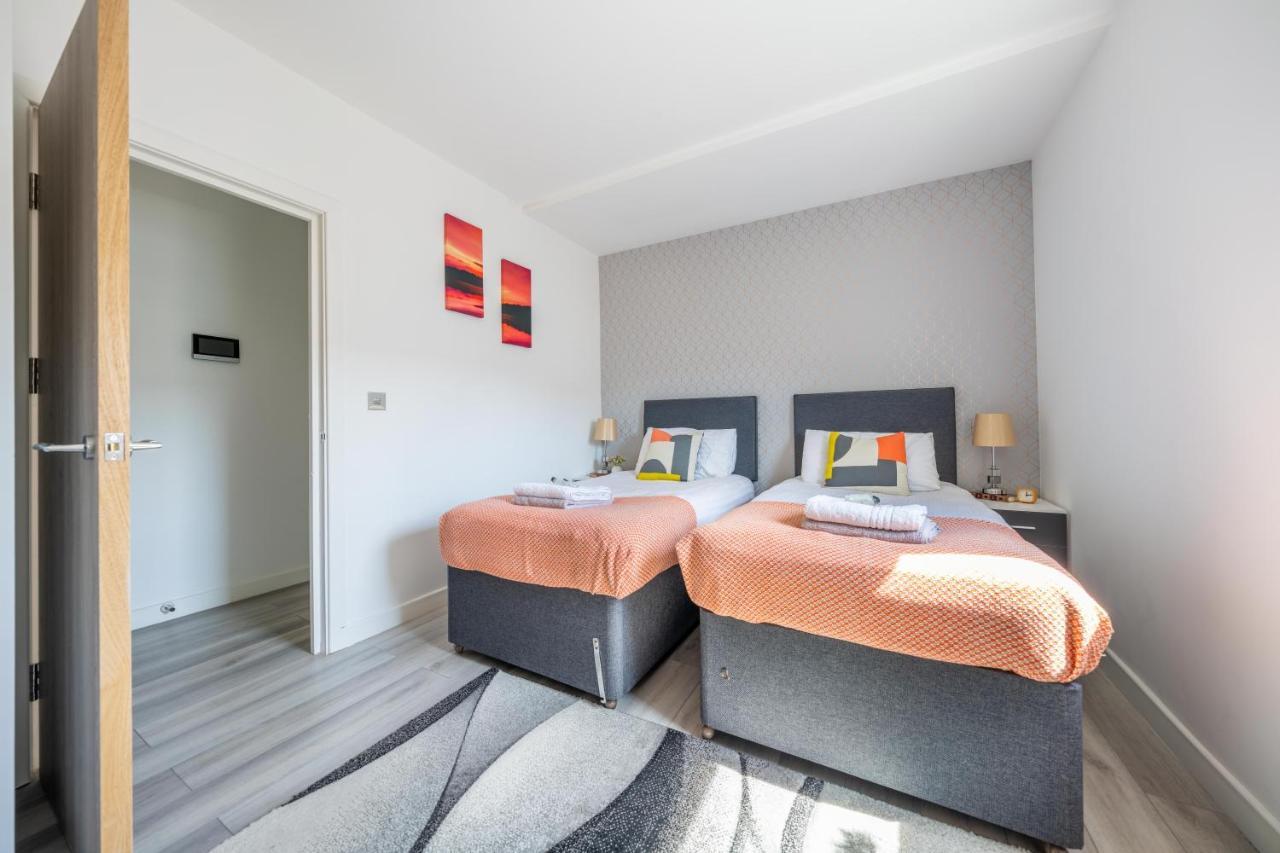 Ash View Place 4 -Heathrow - Thorpe Park - Free Parking Staines-upon-Thames Luaran gambar